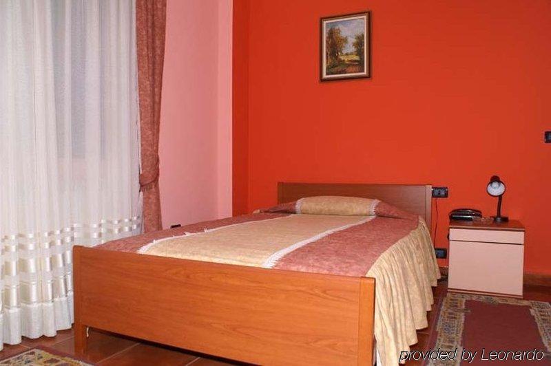 Art Hotel Nirvana Tirana Room photo