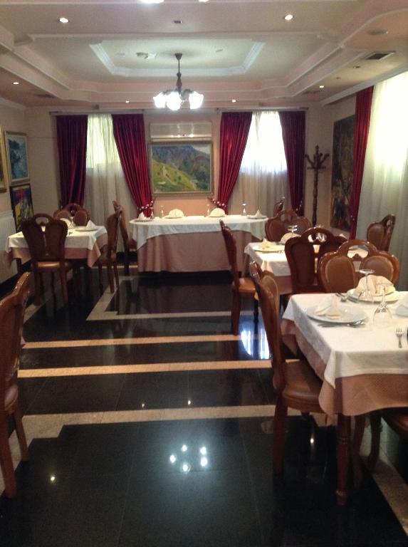 Art Hotel Nirvana Tirana Restaurant photo